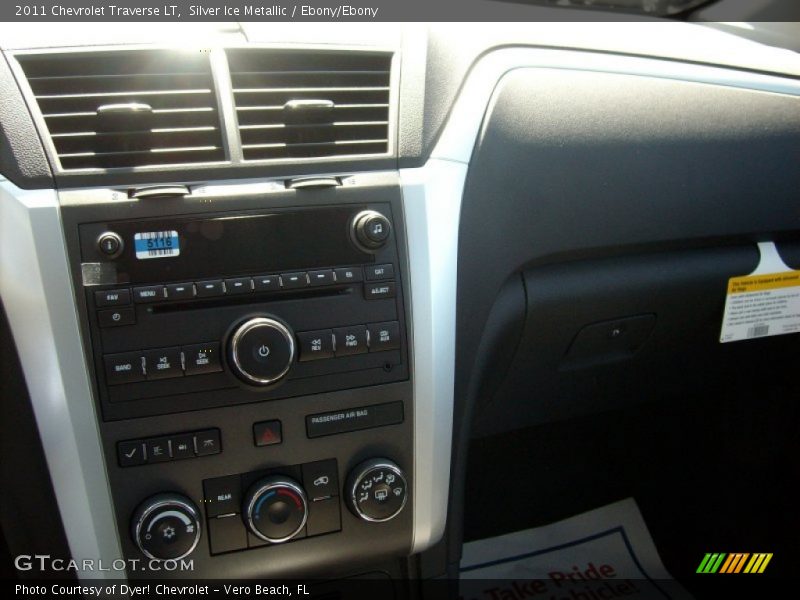 Silver Ice Metallic / Ebony/Ebony 2011 Chevrolet Traverse LT