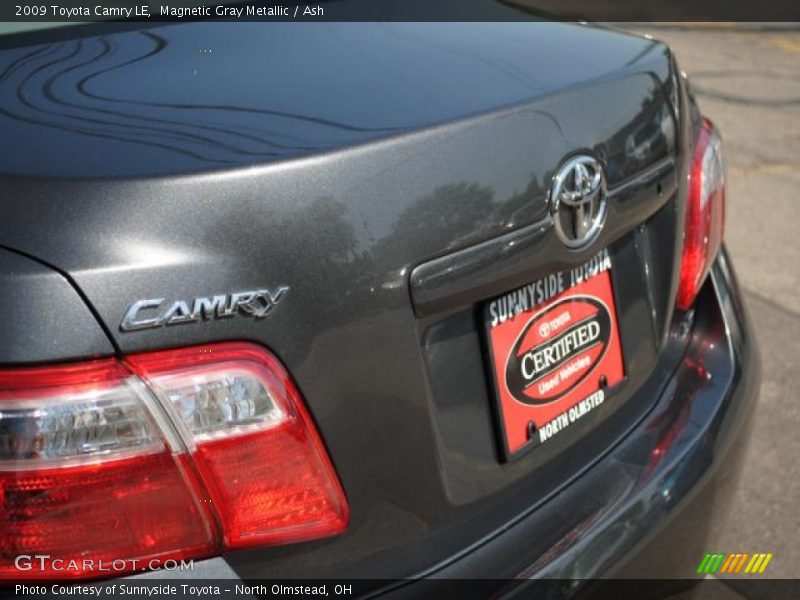 Magnetic Gray Metallic / Ash 2009 Toyota Camry LE
