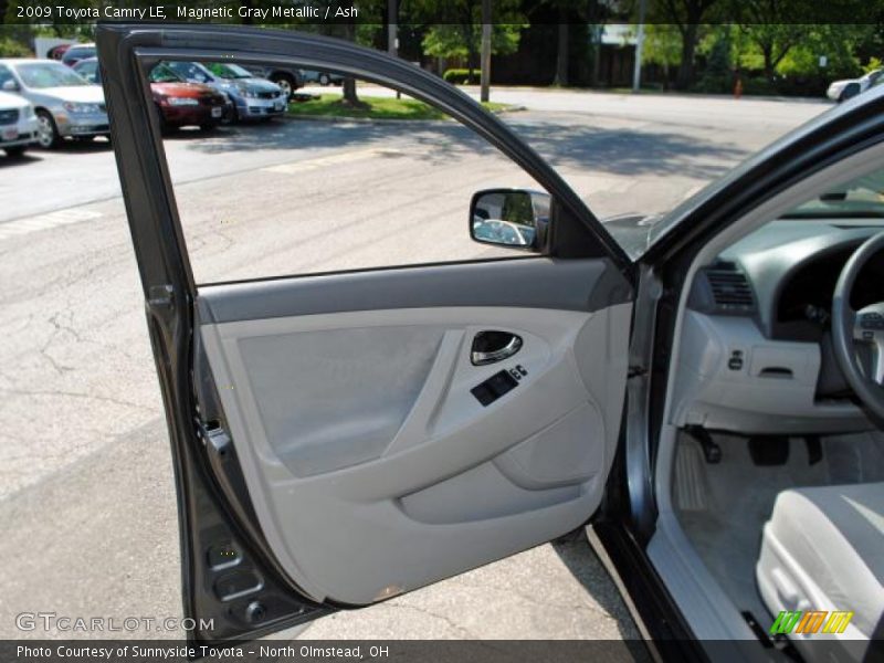 Magnetic Gray Metallic / Ash 2009 Toyota Camry LE