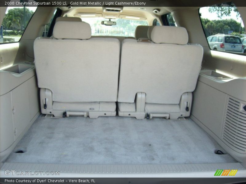  2008 Suburban 1500 LS Trunk