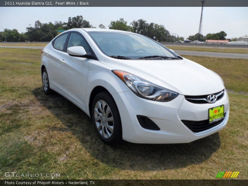 Front 3/4 View of 2011 Elantra GLS