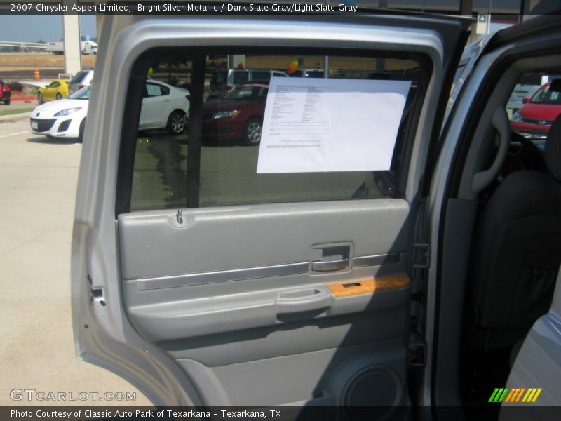 Bright Silver Metallic / Dark Slate Gray/Light Slate Gray 2007 Chrysler Aspen Limited