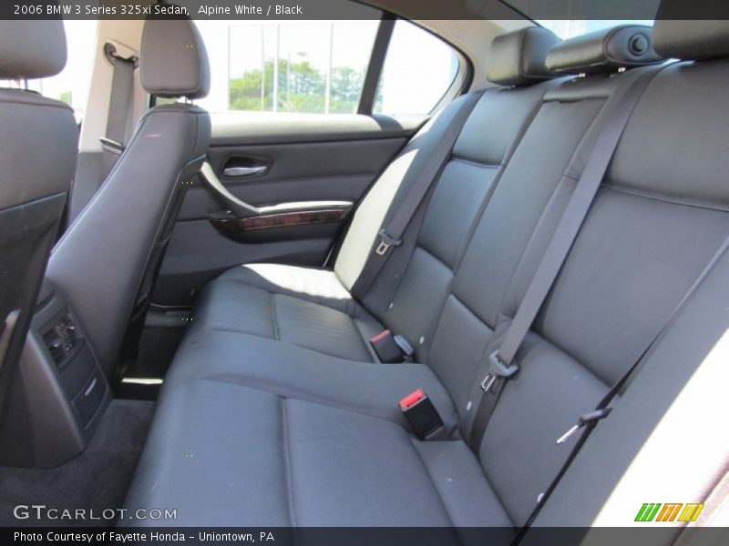 Alpine White / Black 2006 BMW 3 Series 325xi Sedan