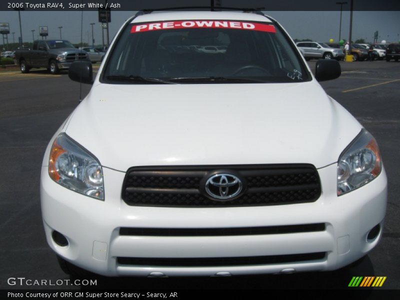 Super White / Ash 2006 Toyota RAV4