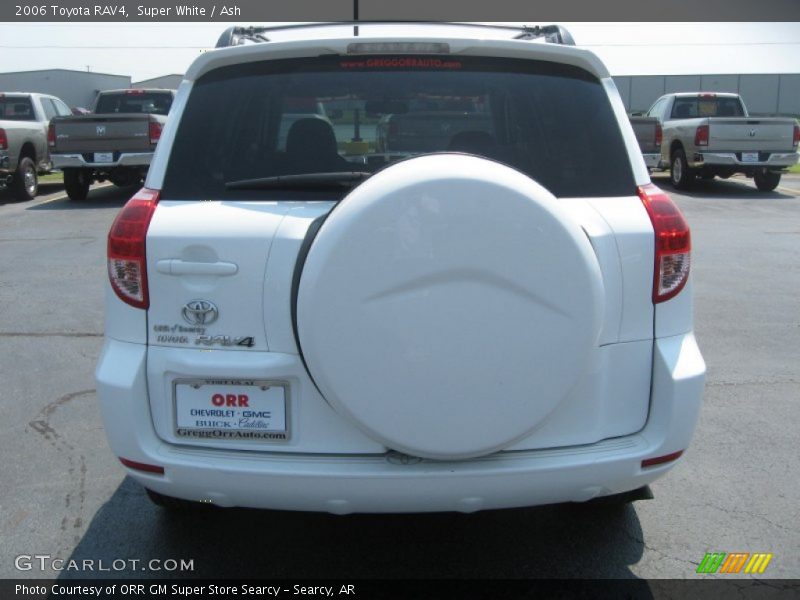 Super White / Ash 2006 Toyota RAV4
