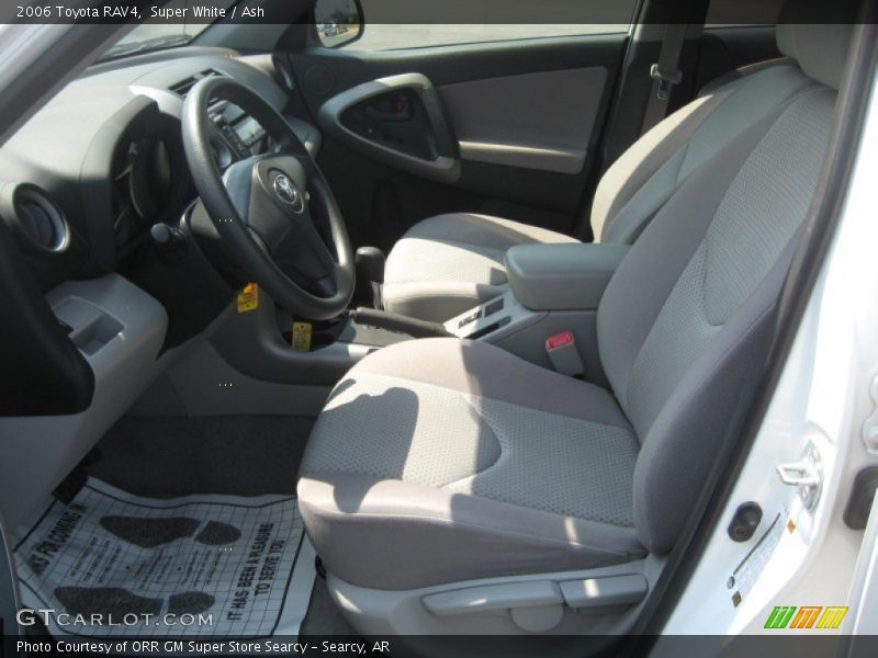 Super White / Ash 2006 Toyota RAV4