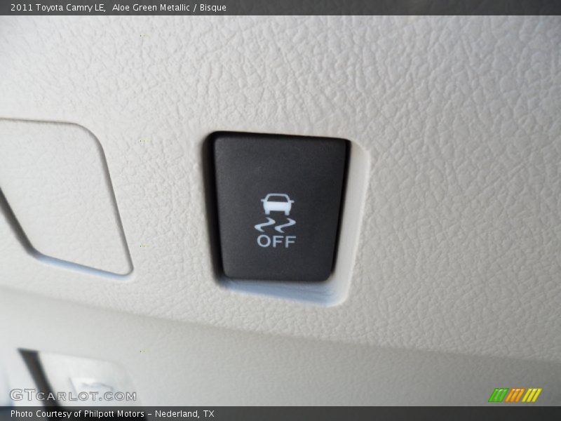 Aloe Green Metallic / Bisque 2011 Toyota Camry LE