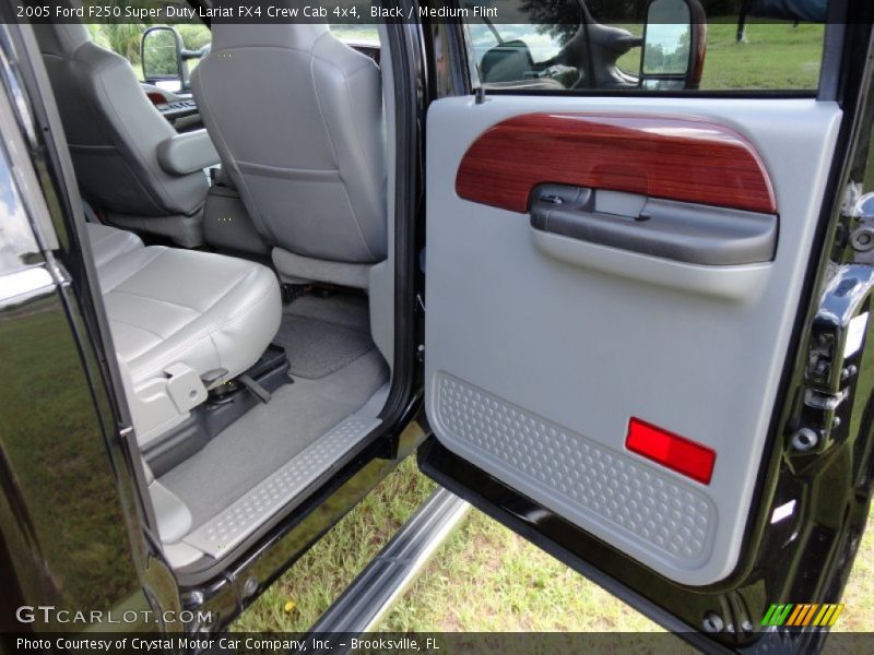 Black / Medium Flint 2005 Ford F250 Super Duty Lariat FX4 Crew Cab 4x4