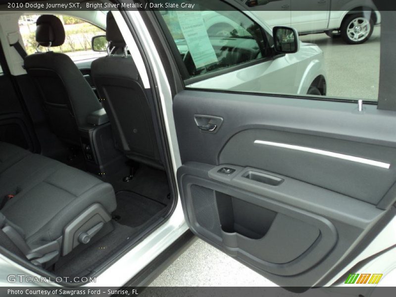 Bright Silver Metallic / Dark Slate Gray 2010 Dodge Journey SXT