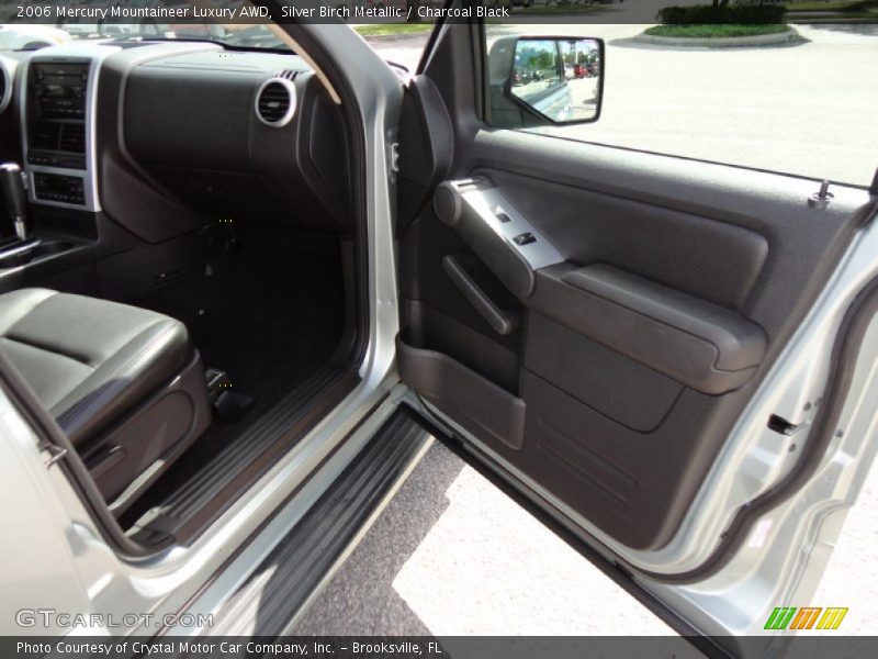 Silver Birch Metallic / Charcoal Black 2006 Mercury Mountaineer Luxury AWD