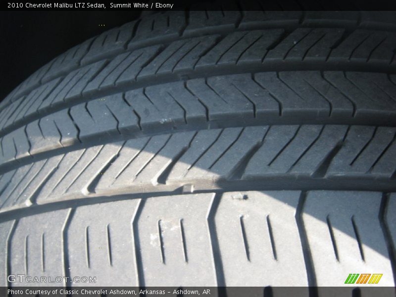 Summit White / Ebony 2010 Chevrolet Malibu LTZ Sedan