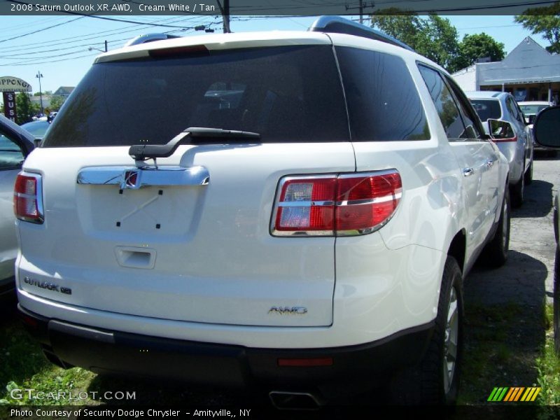 Cream White / Tan 2008 Saturn Outlook XR AWD
