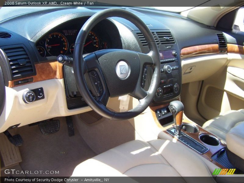 Cream White / Tan 2008 Saturn Outlook XR AWD