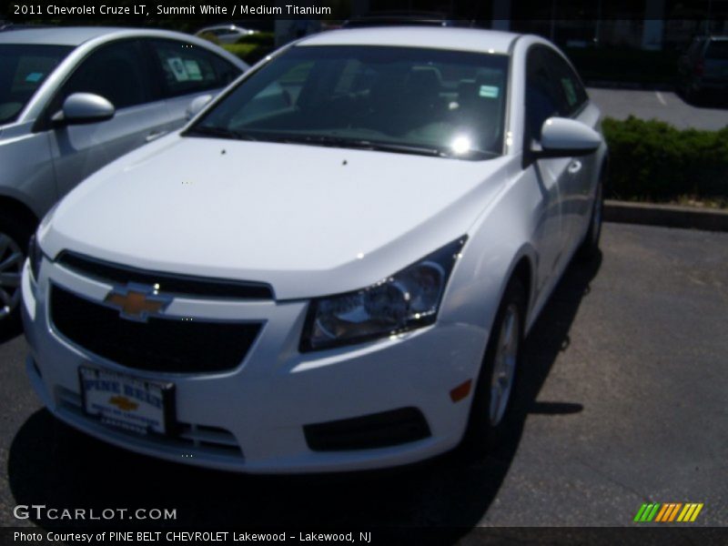 Summit White / Medium Titanium 2011 Chevrolet Cruze LT