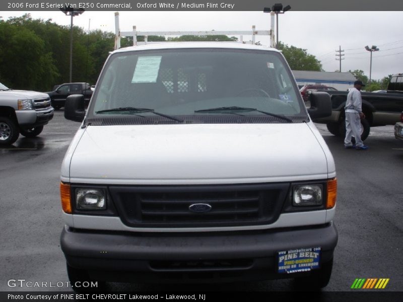 Oxford White / Medium Flint Grey 2006 Ford E Series Van E250 Commercial