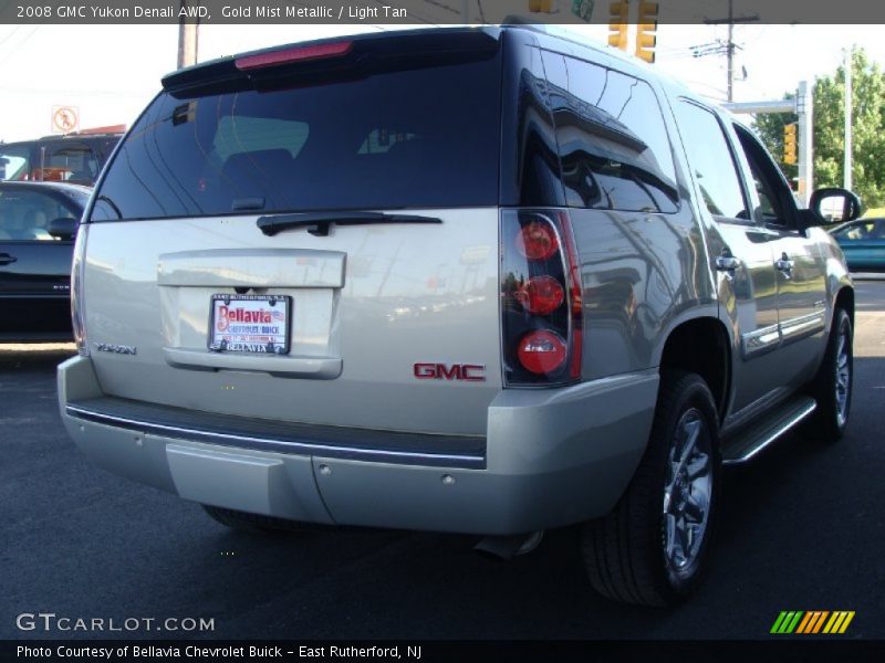 Gold Mist Metallic / Light Tan 2008 GMC Yukon Denali AWD