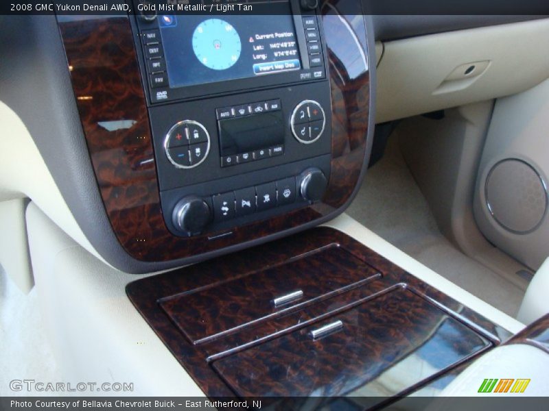 Gold Mist Metallic / Light Tan 2008 GMC Yukon Denali AWD