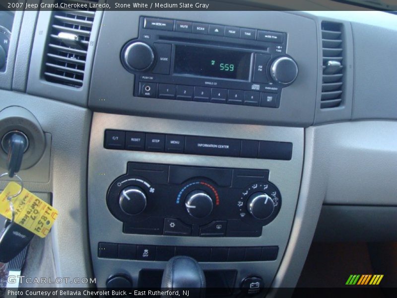 Stone White / Medium Slate Gray 2007 Jeep Grand Cherokee Laredo