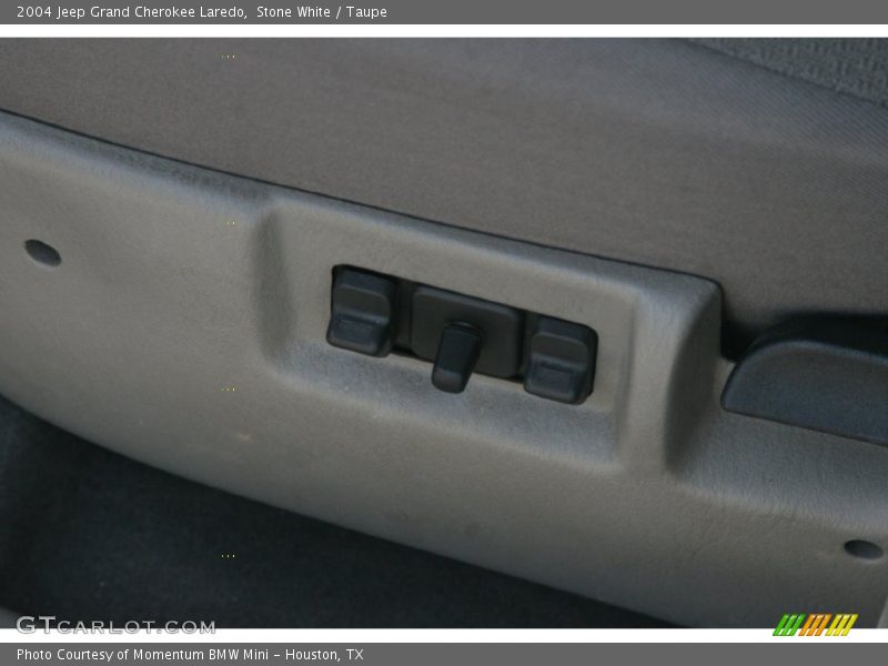 Stone White / Taupe 2004 Jeep Grand Cherokee Laredo