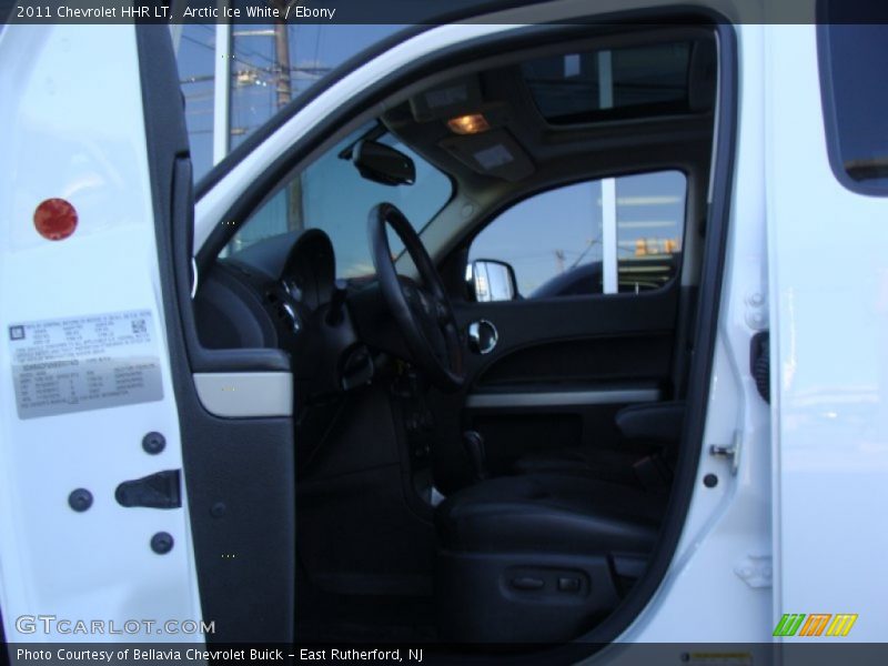 Arctic Ice White / Ebony 2011 Chevrolet HHR LT