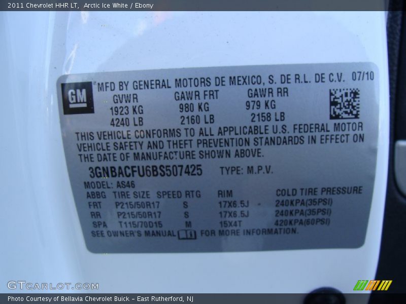 Arctic Ice White / Ebony 2011 Chevrolet HHR LT