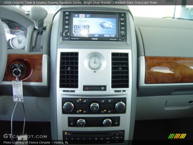 Bright Silver Metallic / Medium Slate Gray/Light Shale 2008 Chrysler Town & Country Touring Signature Series