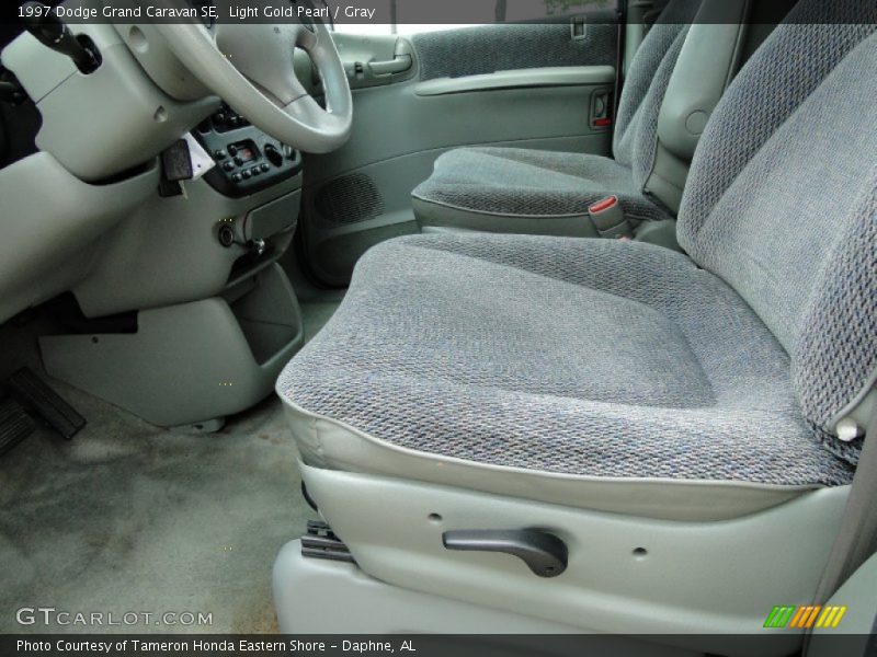 Light Gold Pearl / Gray 1997 Dodge Grand Caravan SE