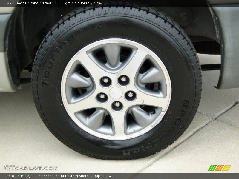  1997 Grand Caravan SE Wheel