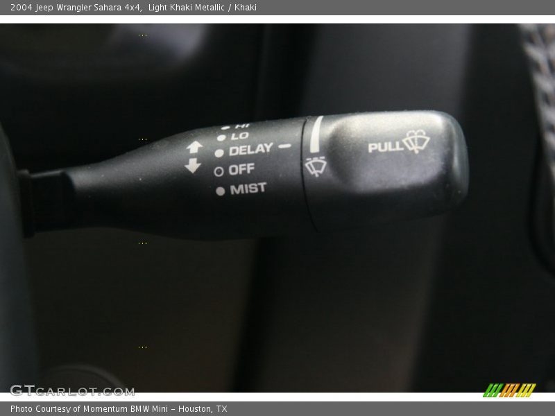 Light Khaki Metallic / Khaki 2004 Jeep Wrangler Sahara 4x4