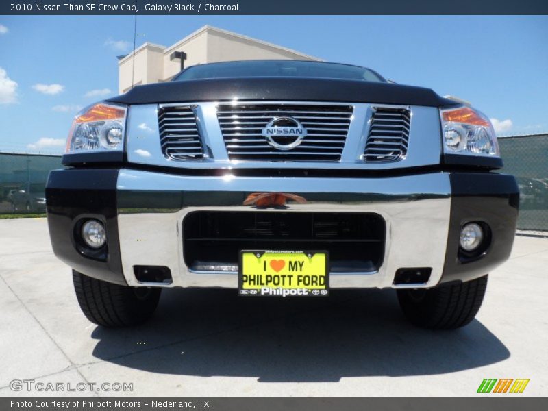 Galaxy Black / Charcoal 2010 Nissan Titan SE Crew Cab