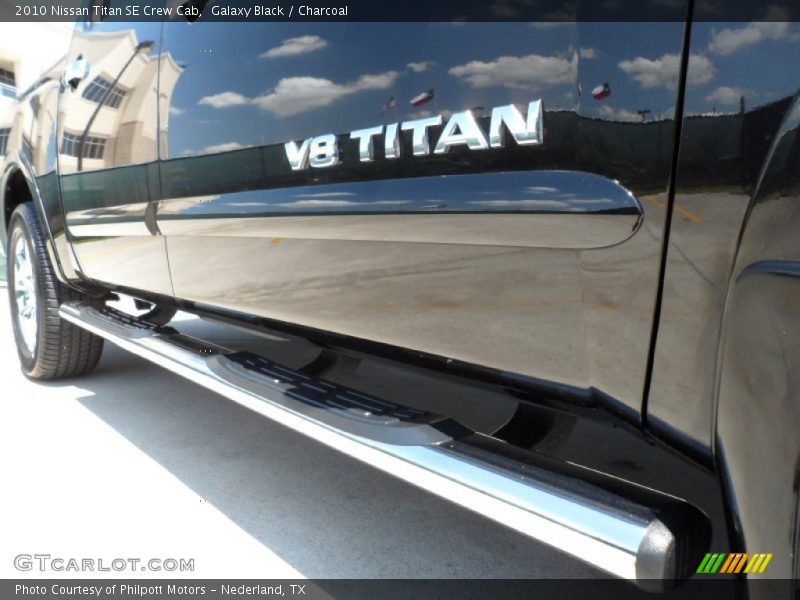 Galaxy Black / Charcoal 2010 Nissan Titan SE Crew Cab