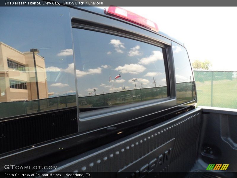 Galaxy Black / Charcoal 2010 Nissan Titan SE Crew Cab