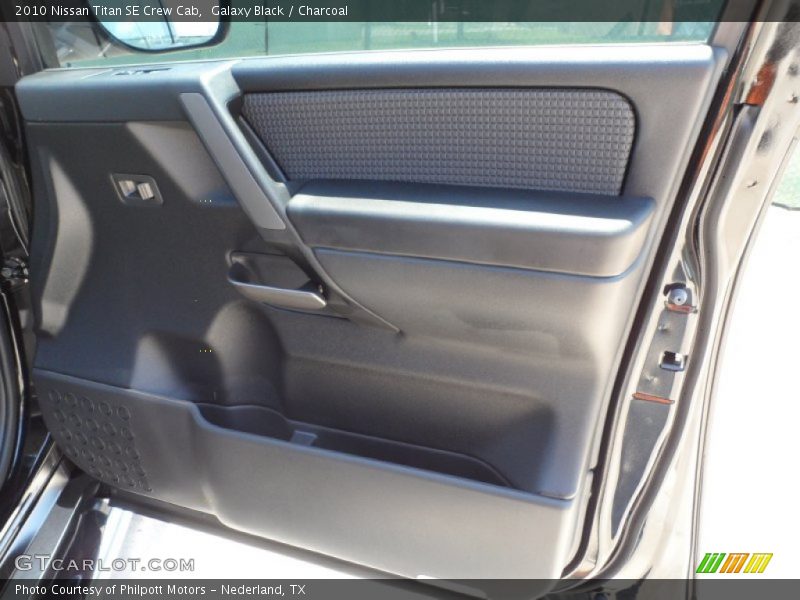 Galaxy Black / Charcoal 2010 Nissan Titan SE Crew Cab
