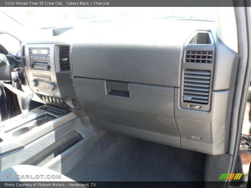 Galaxy Black / Charcoal 2010 Nissan Titan SE Crew Cab