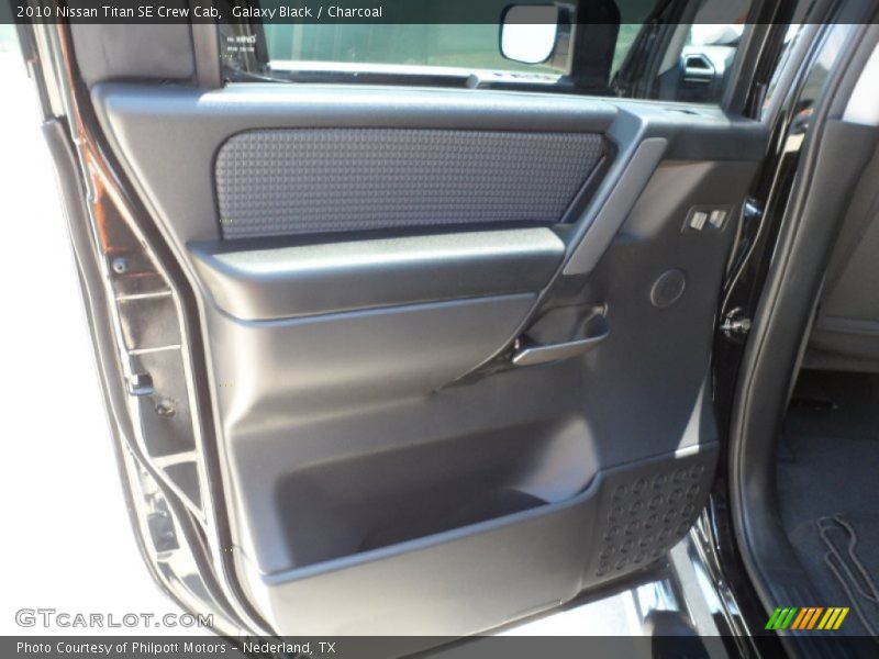 Galaxy Black / Charcoal 2010 Nissan Titan SE Crew Cab