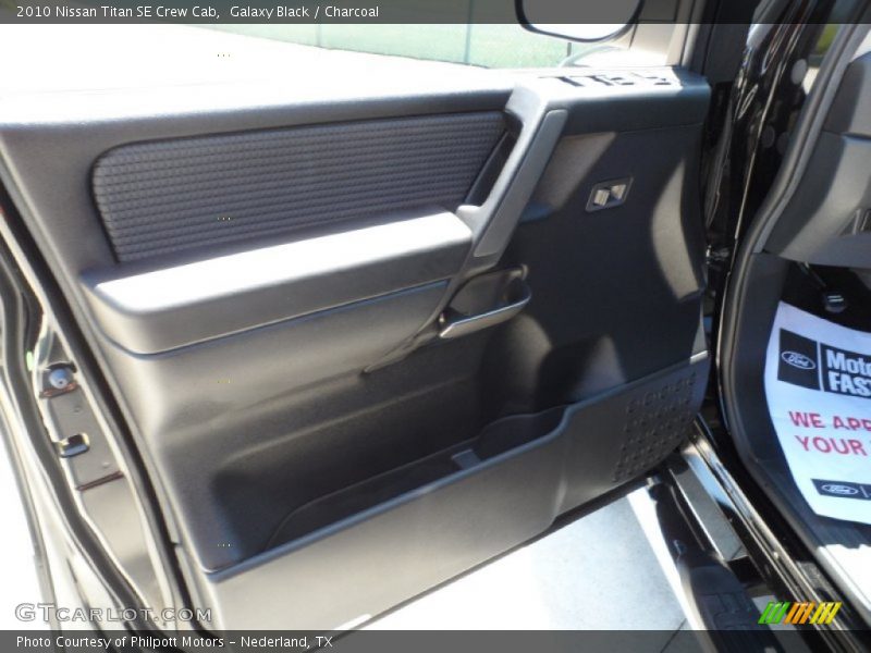 Galaxy Black / Charcoal 2010 Nissan Titan SE Crew Cab
