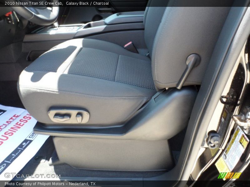 Galaxy Black / Charcoal 2010 Nissan Titan SE Crew Cab