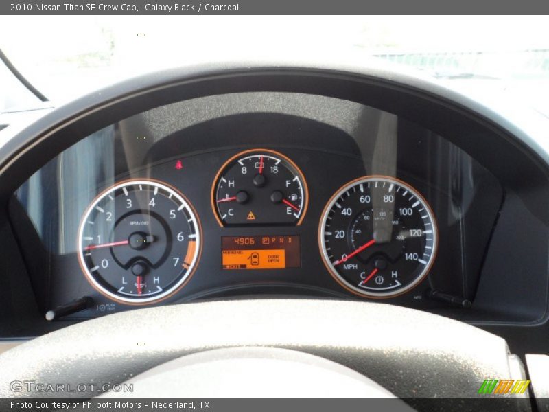 Galaxy Black / Charcoal 2010 Nissan Titan SE Crew Cab