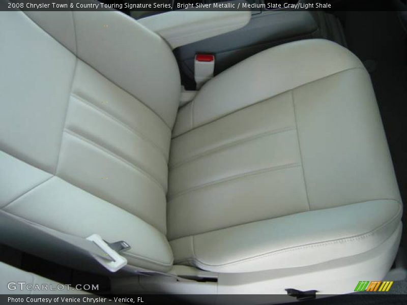 Bright Silver Metallic / Medium Slate Gray/Light Shale 2008 Chrysler Town & Country Touring Signature Series