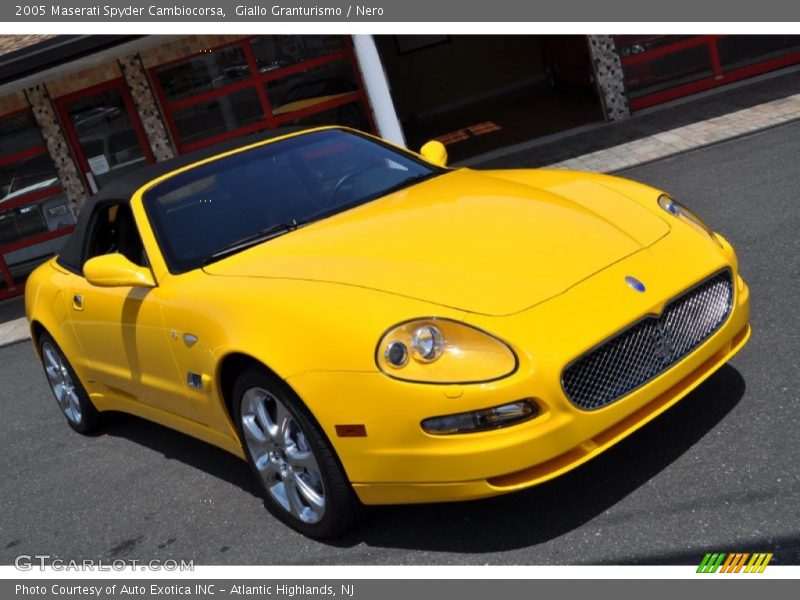 Giallo Granturismo / Nero 2005 Maserati Spyder Cambiocorsa