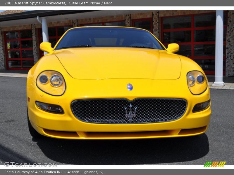 Giallo Granturismo / Nero 2005 Maserati Spyder Cambiocorsa