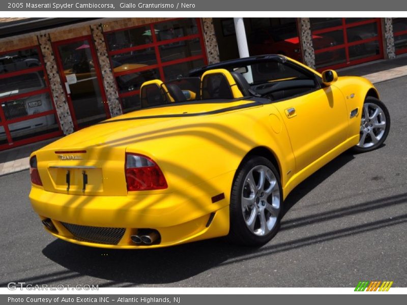 Giallo Granturismo / Nero 2005 Maserati Spyder Cambiocorsa