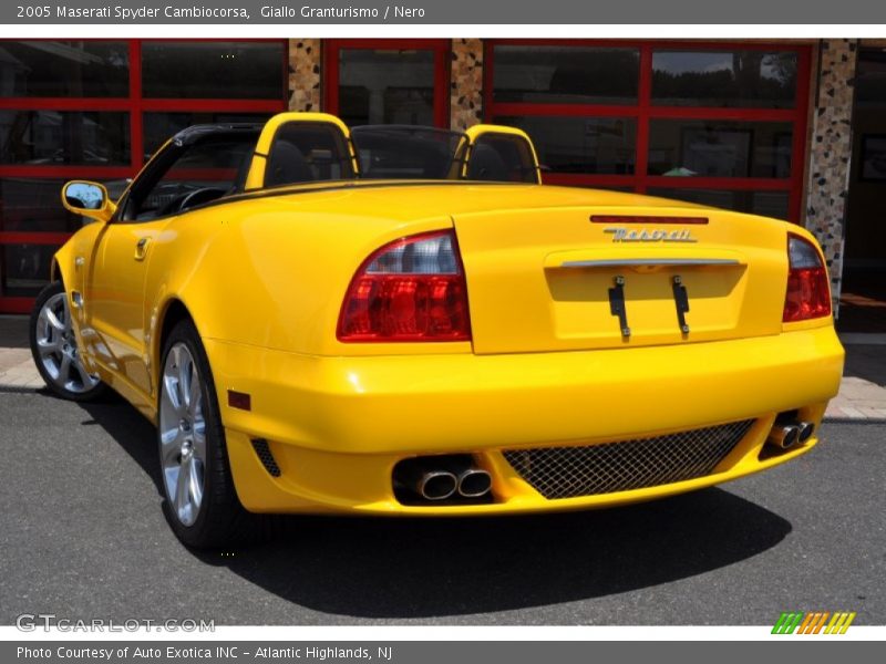 Giallo Granturismo / Nero 2005 Maserati Spyder Cambiocorsa