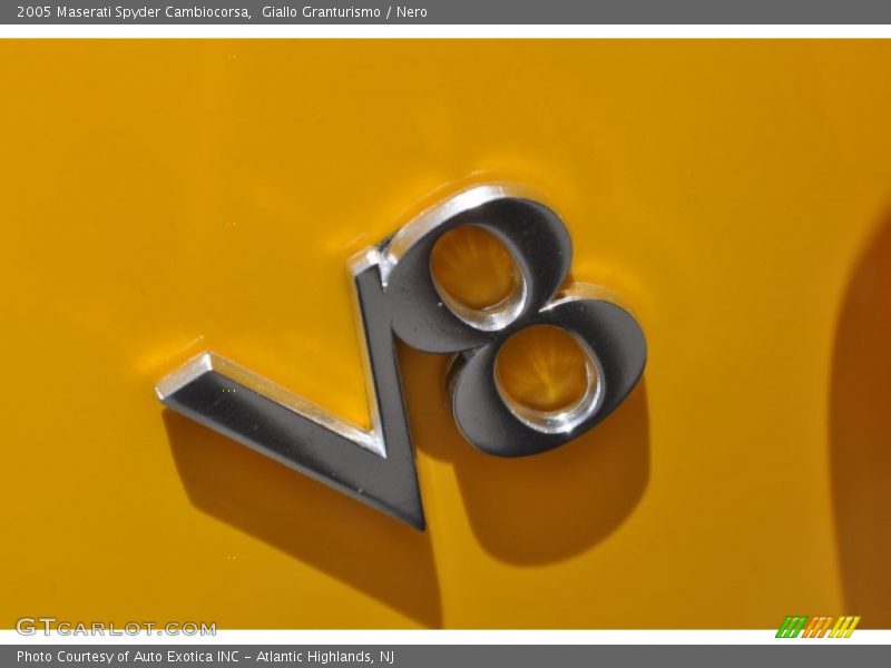 Giallo Granturismo / Nero 2005 Maserati Spyder Cambiocorsa