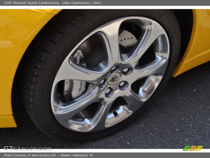 Giallo Granturismo / Nero 2005 Maserati Spyder Cambiocorsa