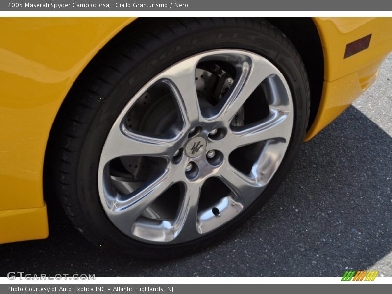Giallo Granturismo / Nero 2005 Maserati Spyder Cambiocorsa