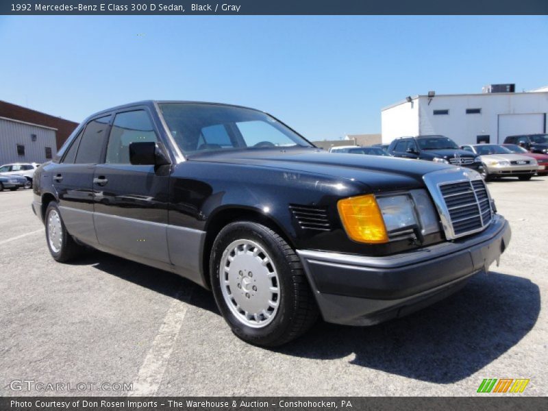 Front 3/4 View of 1992 E Class 300 D Sedan