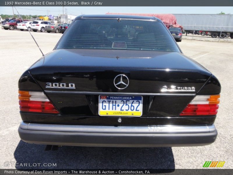 Black / Gray 1992 Mercedes-Benz E Class 300 D Sedan