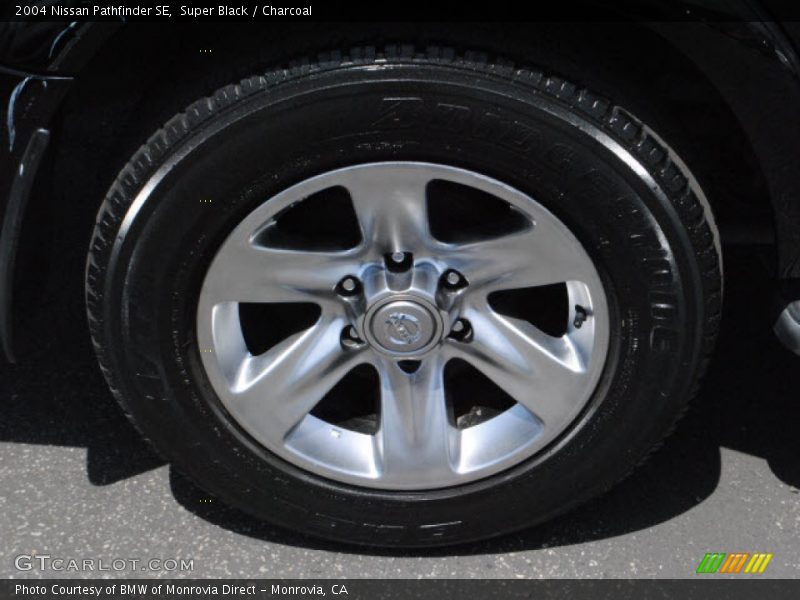 Super Black / Charcoal 2004 Nissan Pathfinder SE