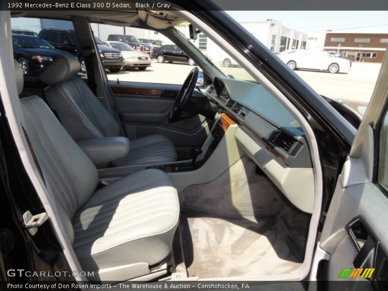 Black / Gray 1992 Mercedes-Benz E Class 300 D Sedan